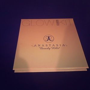 Anastasia Beverly Hills Glow Kit :That Glow